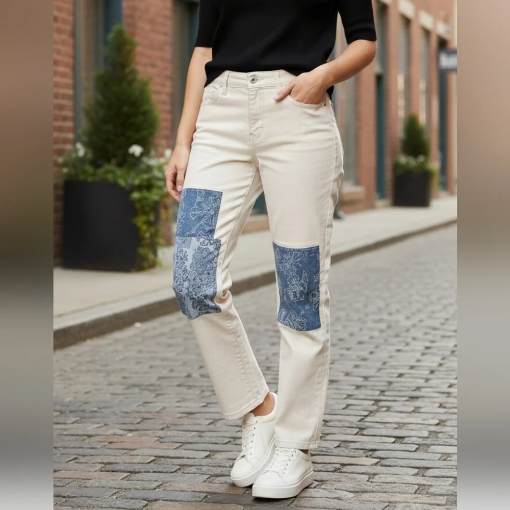 NWTStyle & Co.Women's jeans high-rise straight Leg off-white  decorative patches
